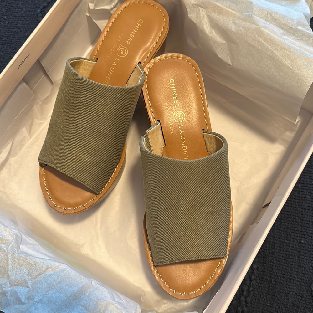 Chinese Laundry Waverly Wedges